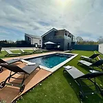 别墅 Porta Iii - Privat Pool And Jacuzzi