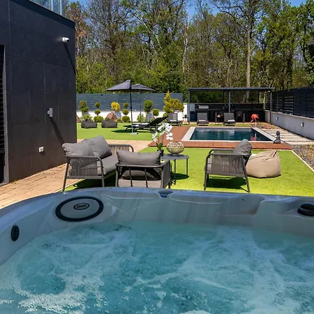 Porta Iii - Privat Garden&pool&jacuzzi * Balatonalmádi