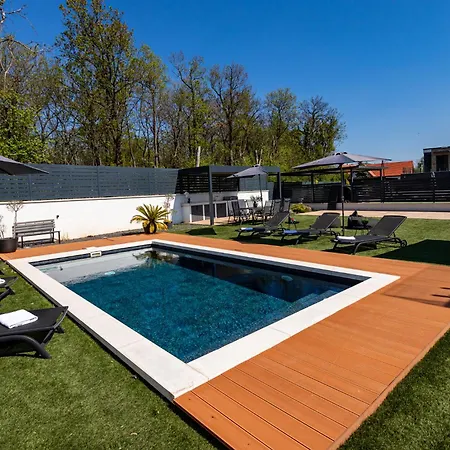 Porta Iii - Privat Garden&pool&jacuzzi * Balatonalmádi