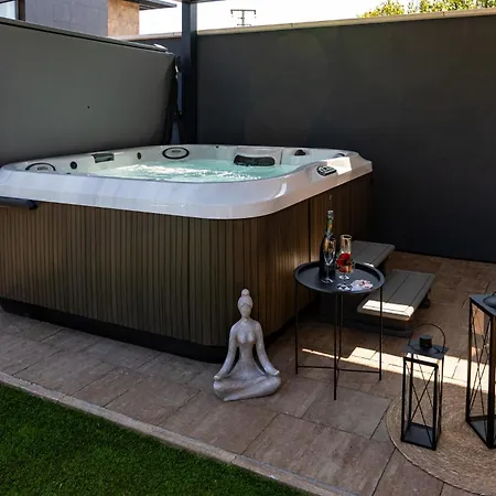 Porta Iii - Private Pool And Jacuzzi Vilă